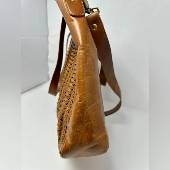 High Noon — The Blake tote/shoulder bag handcrafted buffalo leather - Picture 8 of 12